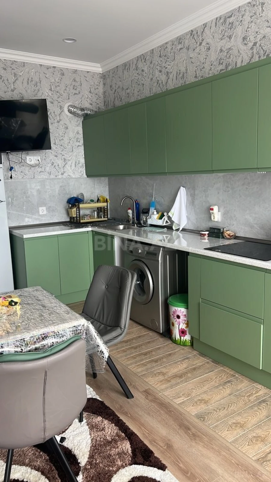 Kirayə verilir 2 otaqlı mənzil 104 m²