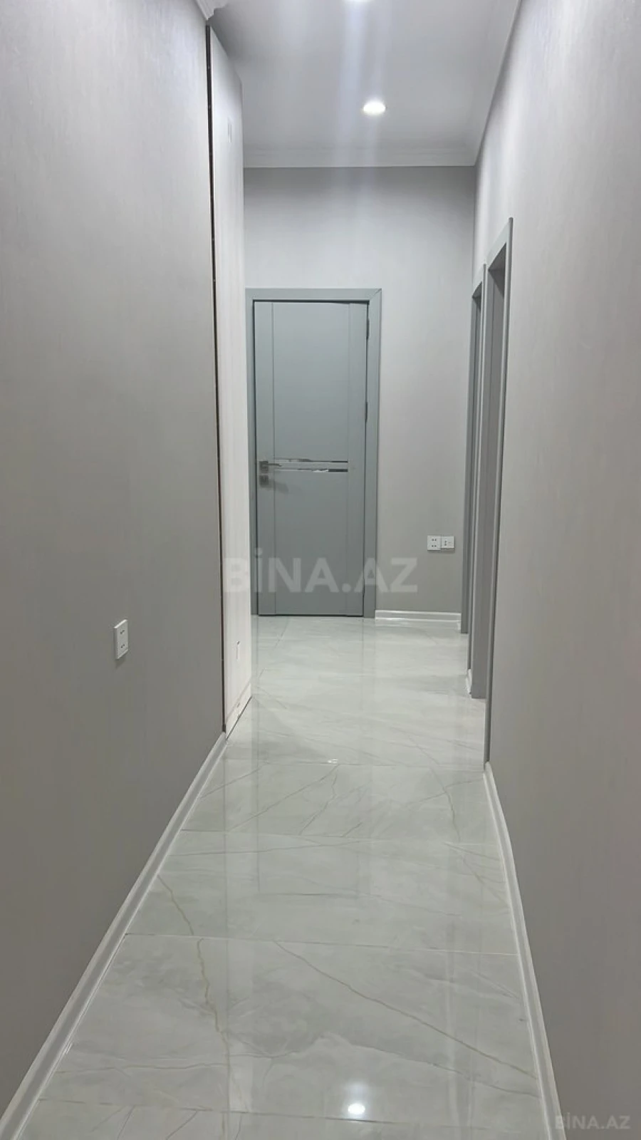 Kirayə verilir 2 otaqlı mənzil 104 m²