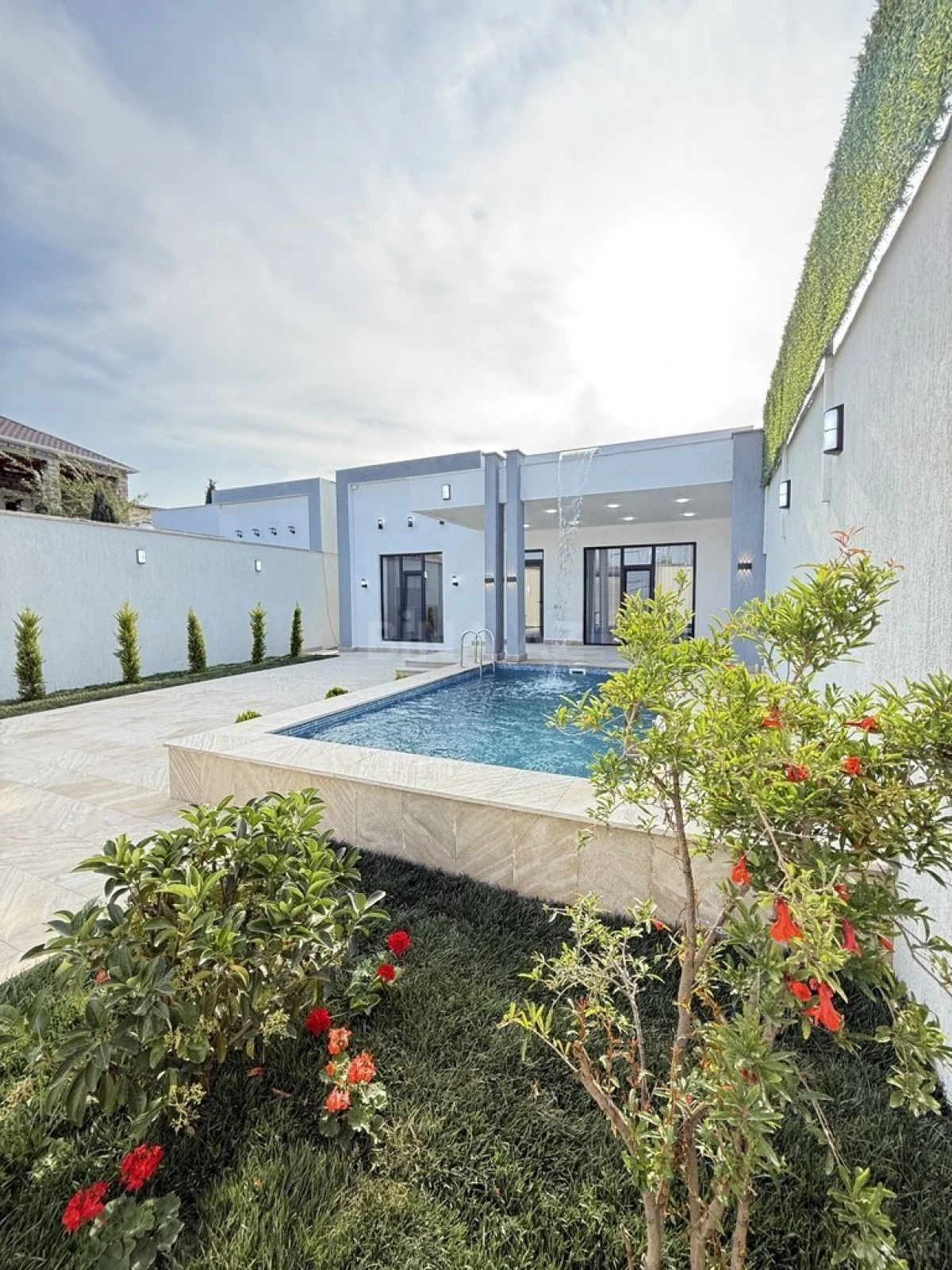 Satılır 4 otaqlı həyət evi 135 m²