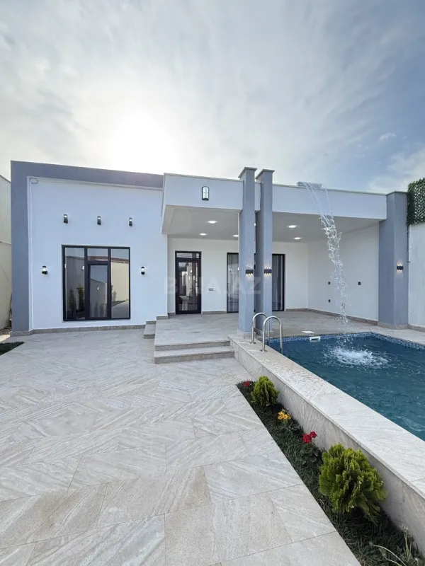 Satılır 4 otaqlı həyət evi 135 m²