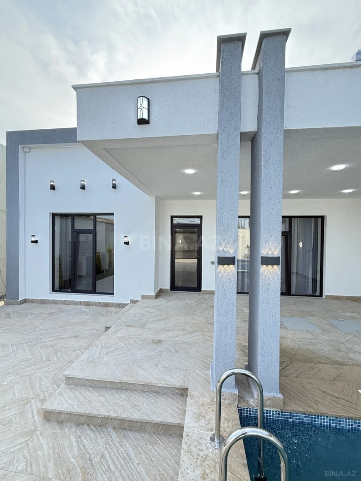Satılır 4 otaqlı həyət evi 135 m²
