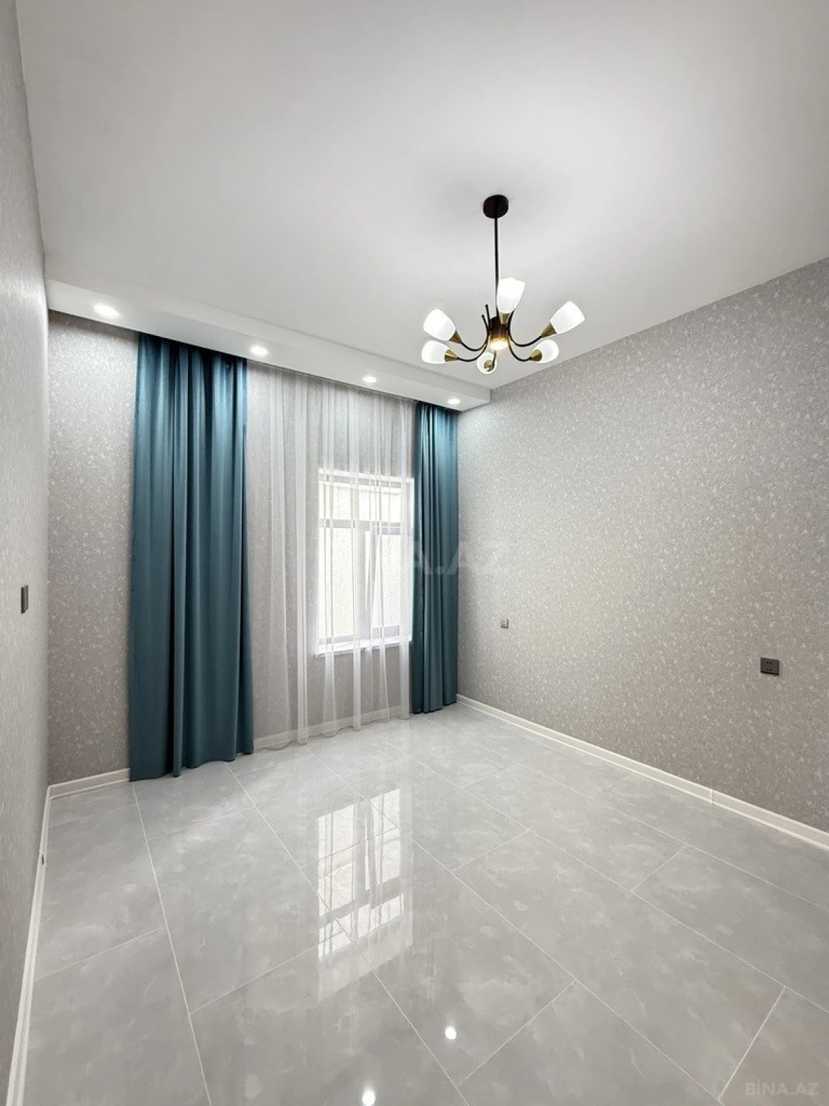 Satılır 4 otaqlı həyət evi 135 m²