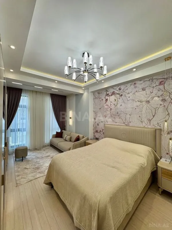Satılır 3 otaqlı mənzil 124 m²