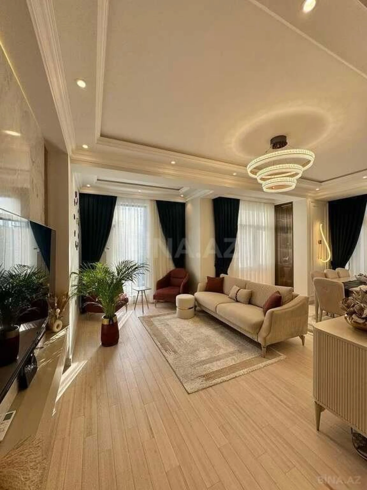 Satılır 3 otaqlı mənzil 124 m²