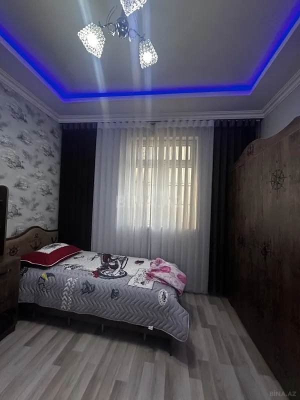Satılır 4 otaqlı həyət evi 200 m²