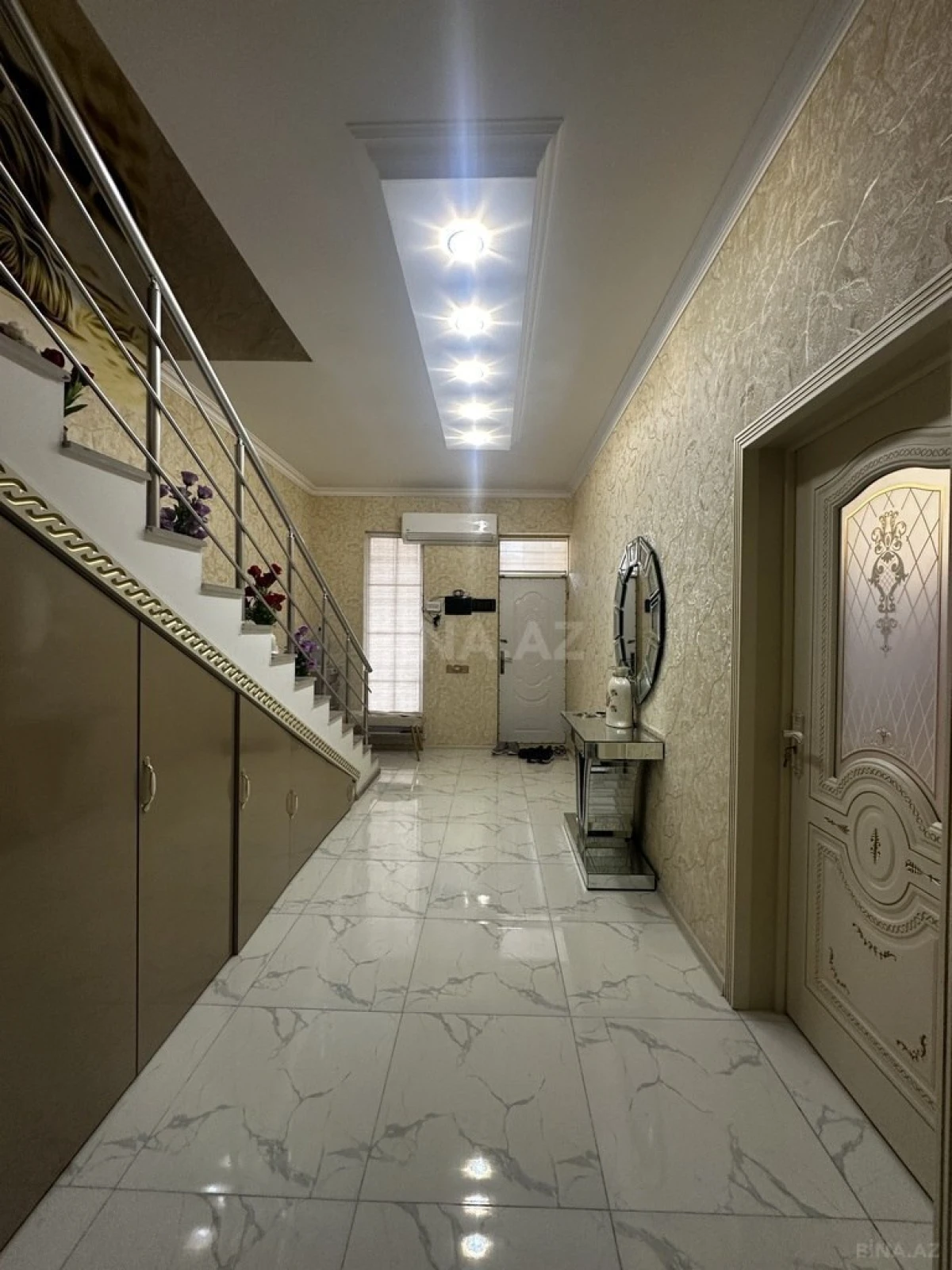 Satılır 4 otaqlı həyət evi 200 m²