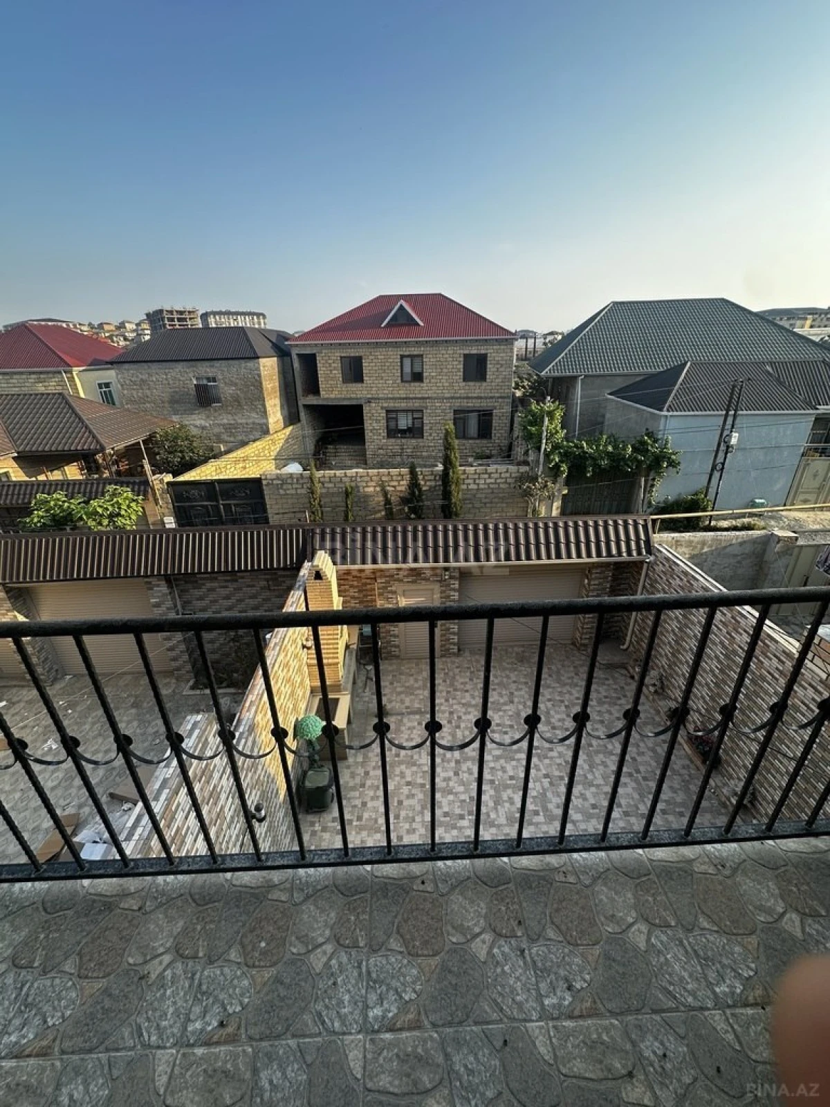 Satılır 4 otaqlı həyət evi 200 m²