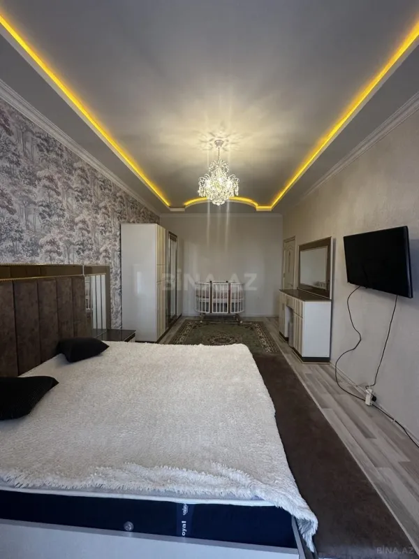 Satılır 4 otaqlı həyət evi 200 m²