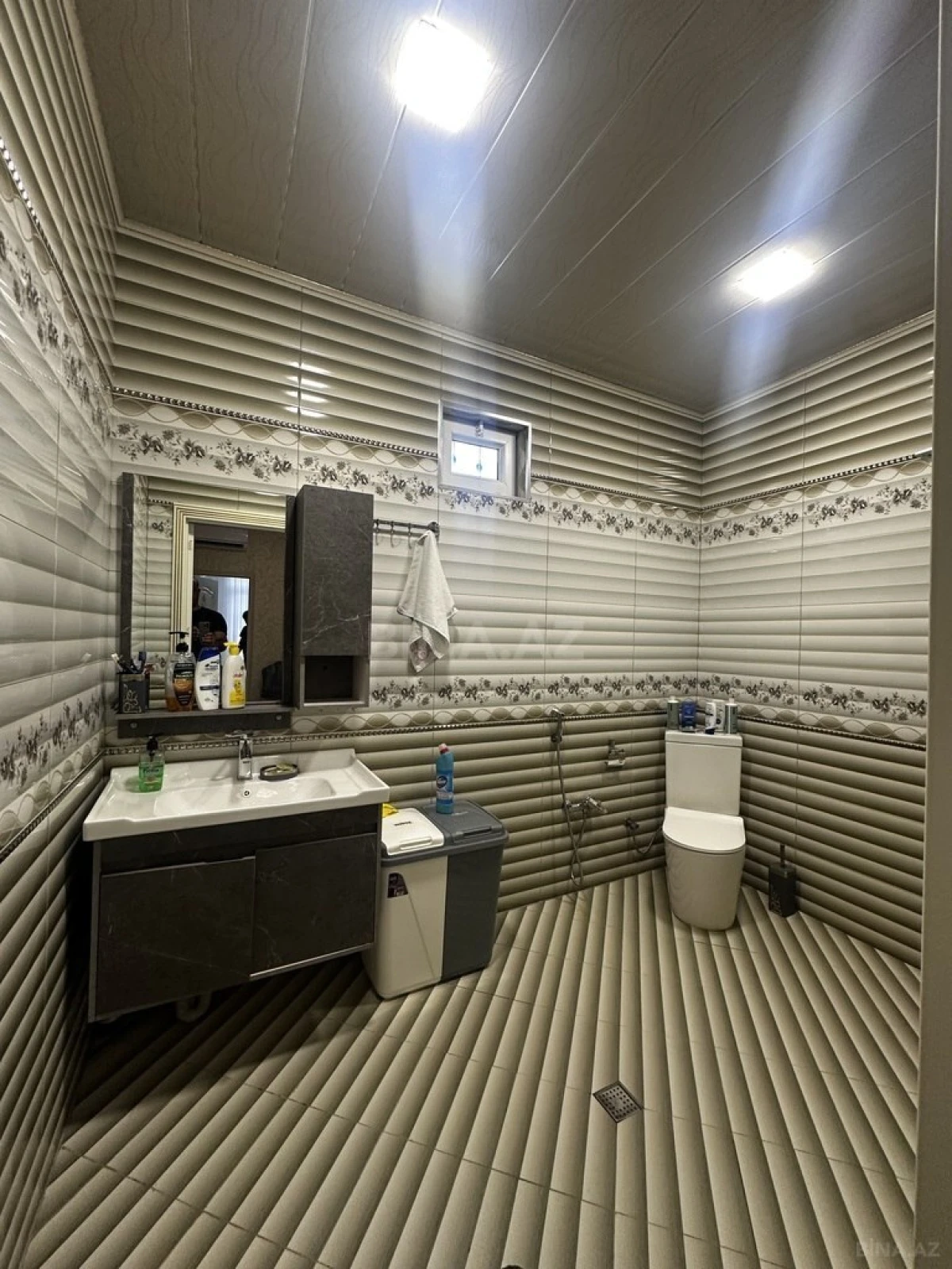 Satılır 4 otaqlı həyət evi 200 m²