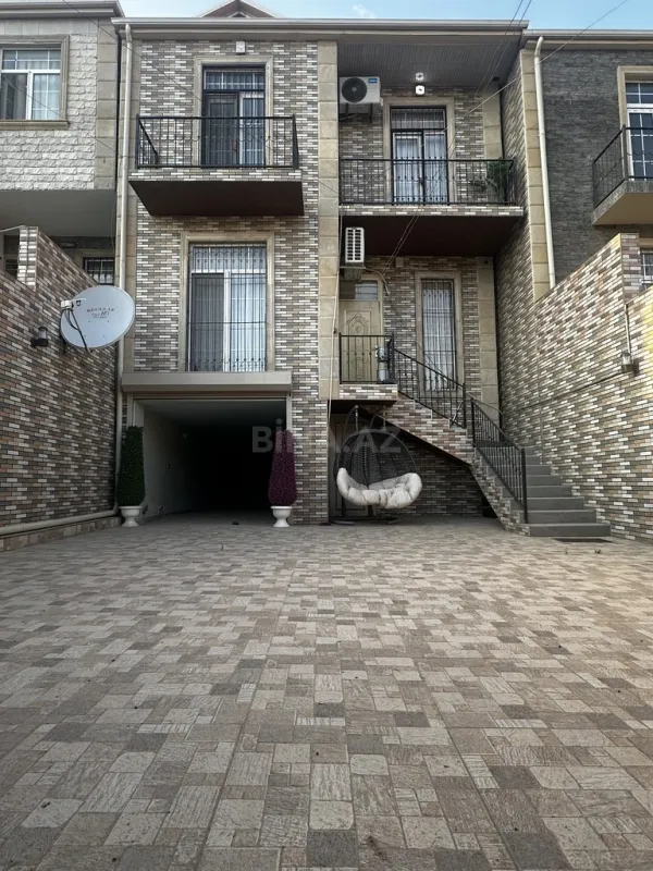Satılır 4 otaqlı həyət evi 200 m²
