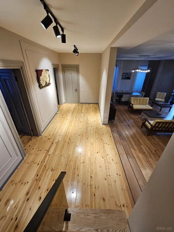 Satılır 7 otaqlı həyət evi 350 m²