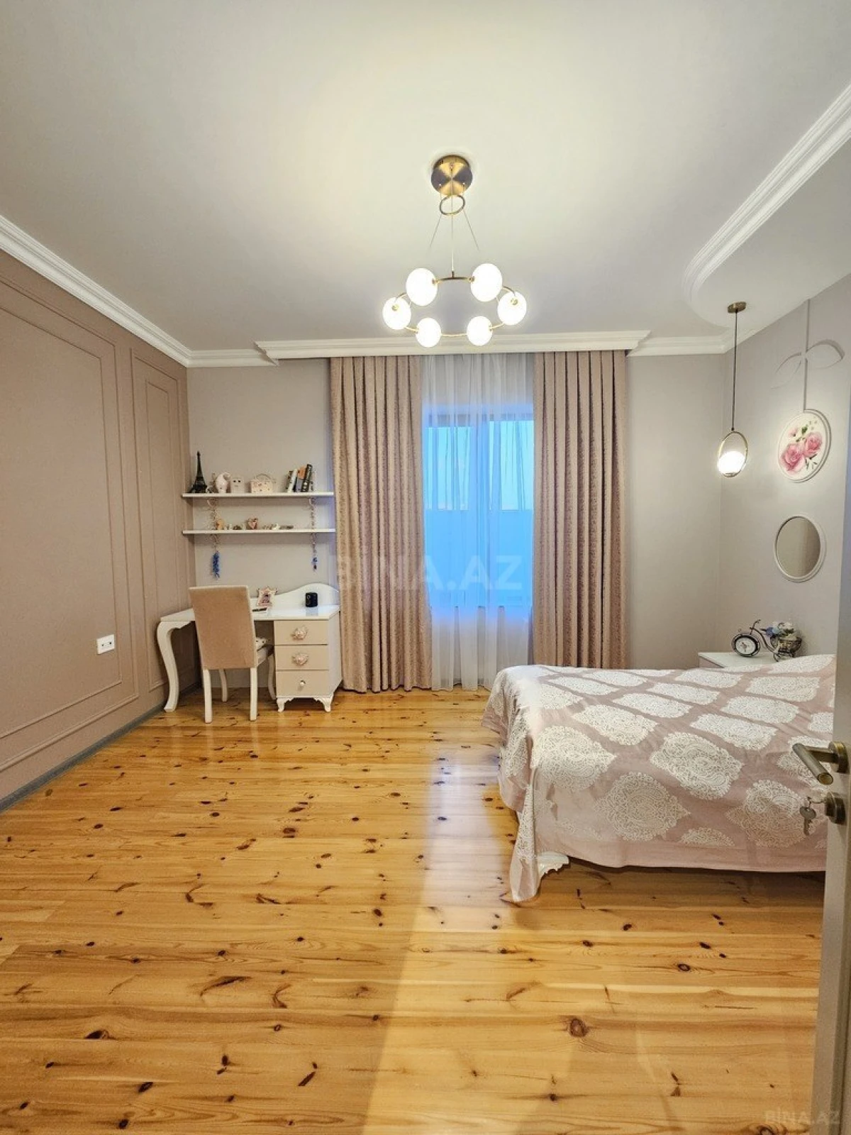 Satılır 7 otaqlı həyət evi 350 m²