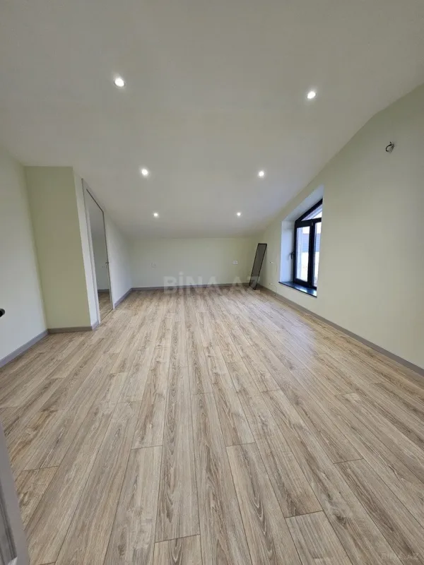 Satılır 7 otaqlı həyət evi 350 m²