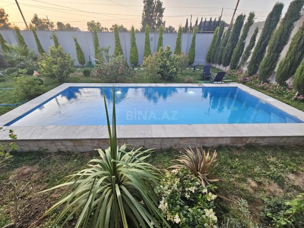 Satılır 7 otaqlı həyət evi 350 m²