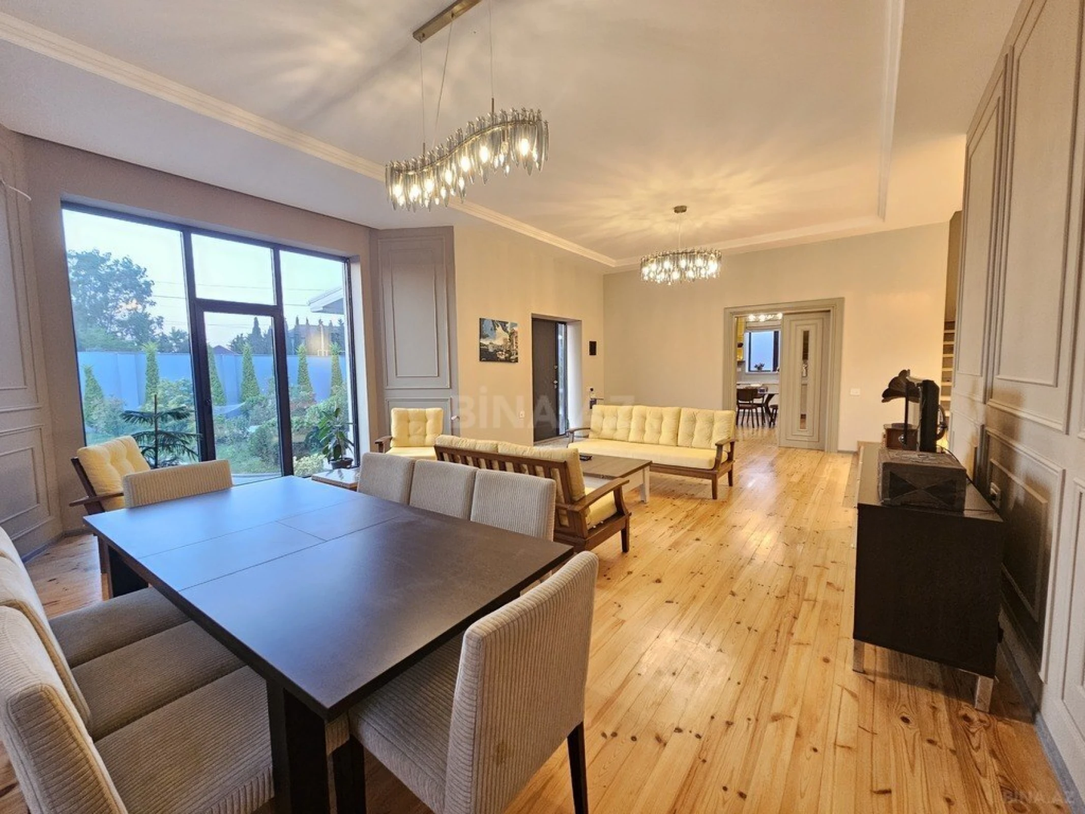 Satılır 7 otaqlı həyət evi 350 m²