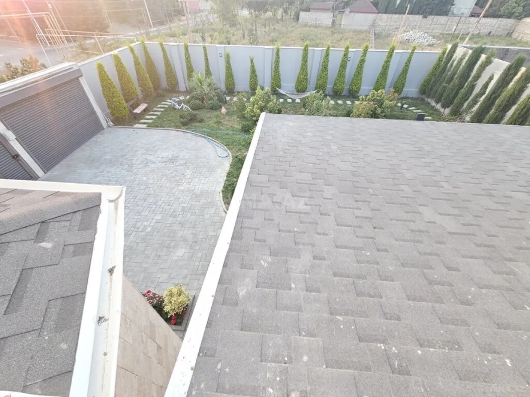 Satılır 7 otaqlı həyət evi 350 m²