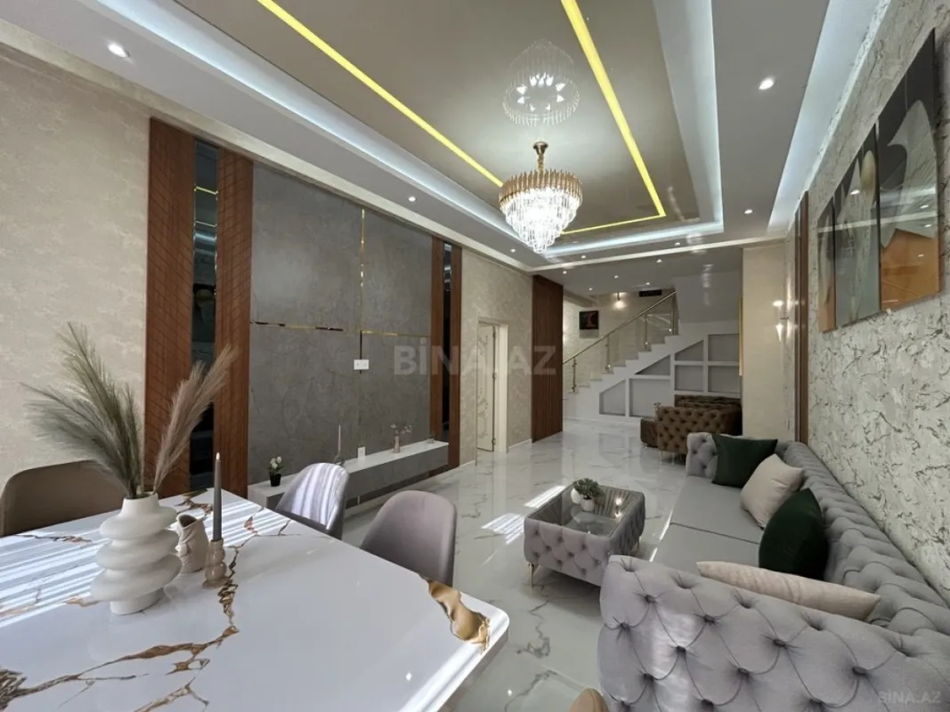 Satılır 4 otaqlı mənzil 140 m²