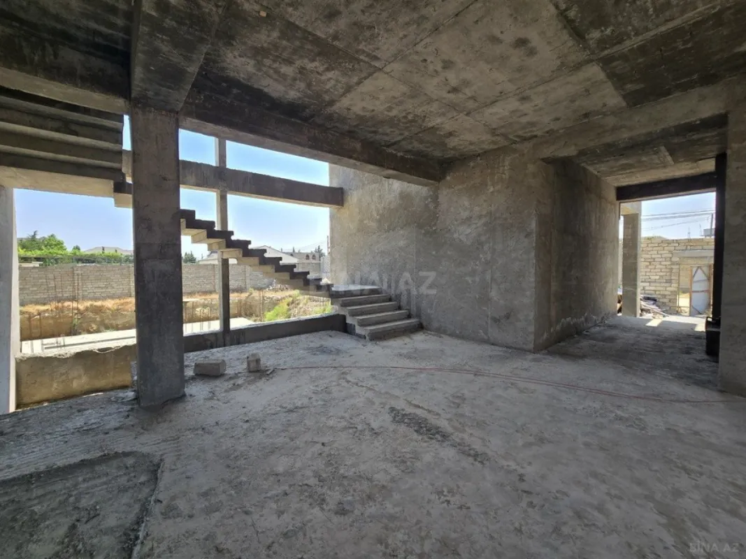 Satılır 8 otaqlı həyət evi 1100 m²