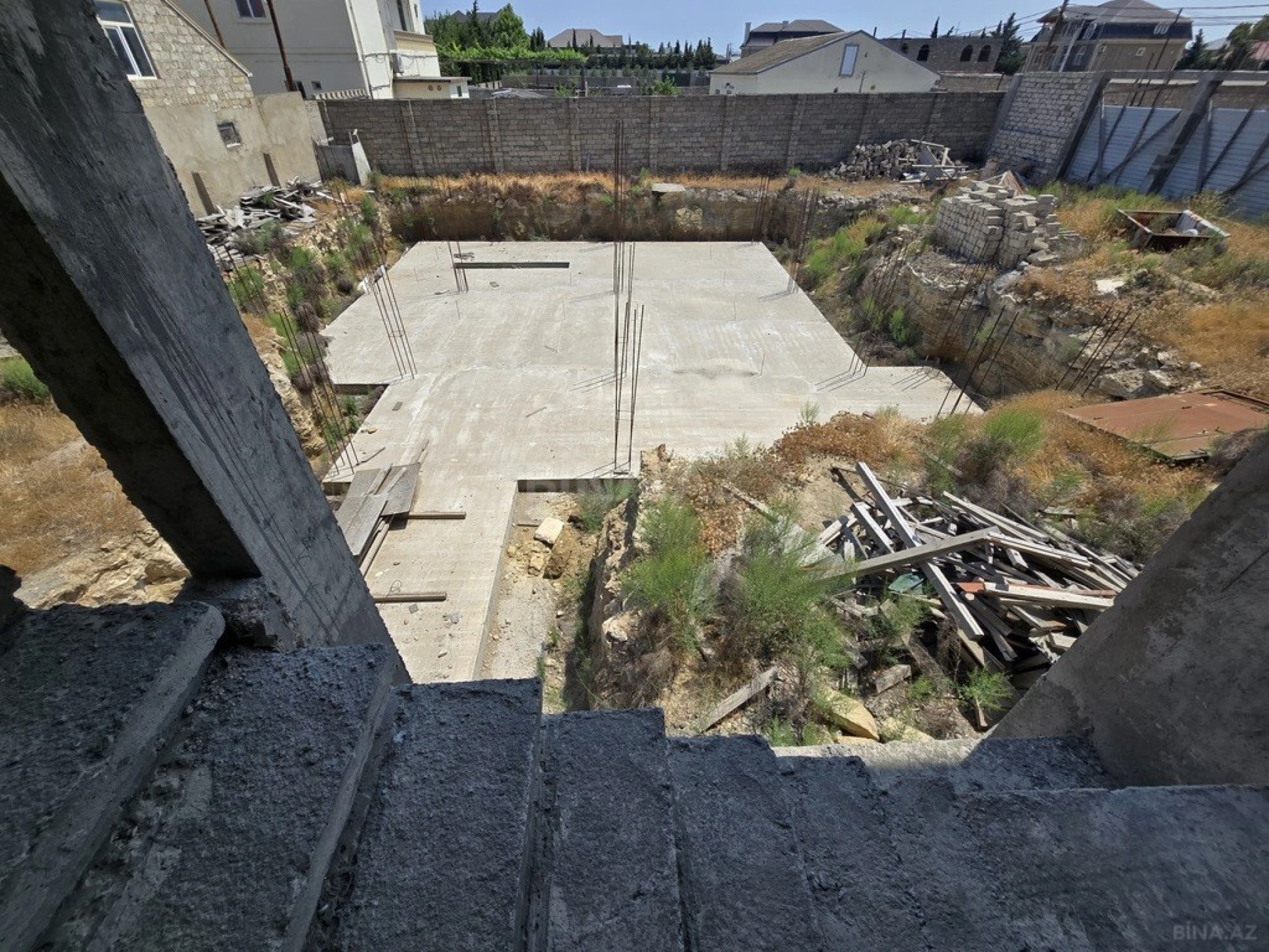 Satılır 8 otaqlı həyət evi 1100 m²