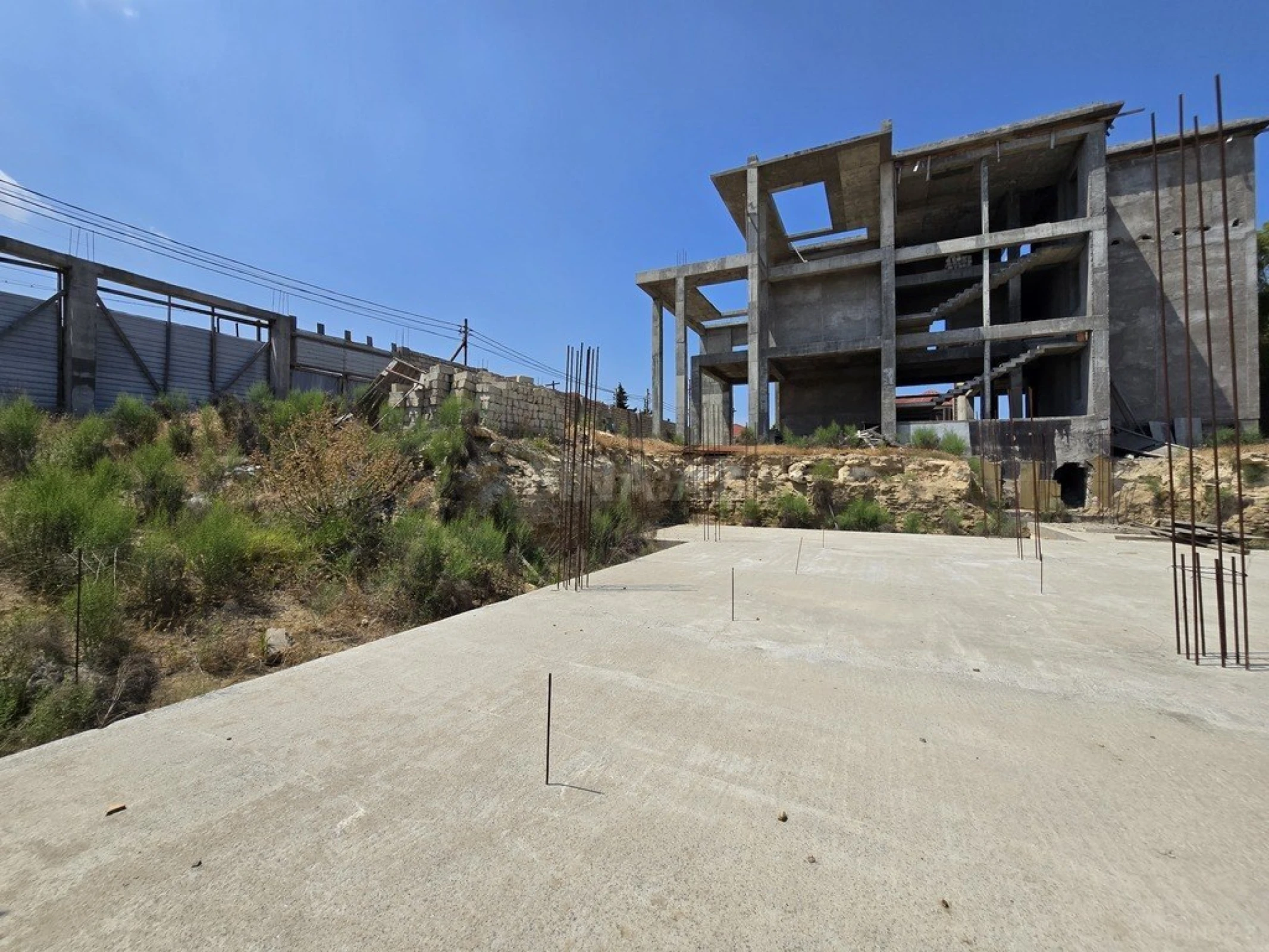 Satılır 8 otaqlı həyət evi 1100 m²