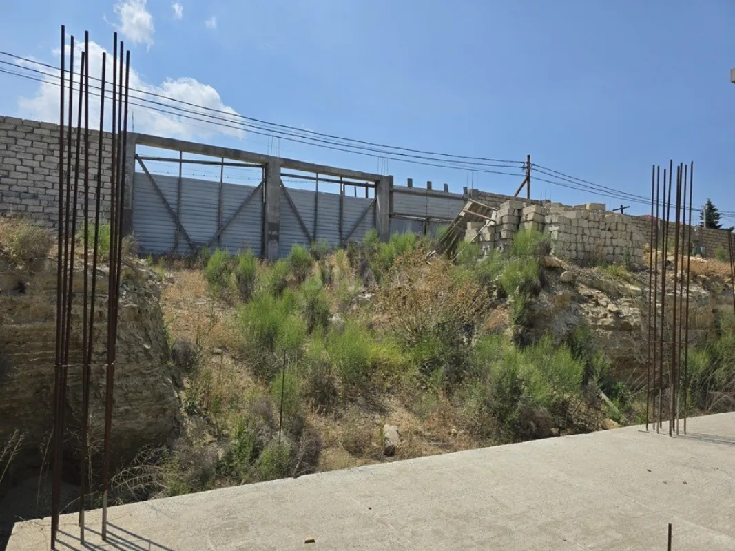 Satılır 8 otaqlı həyət evi 1100 m²