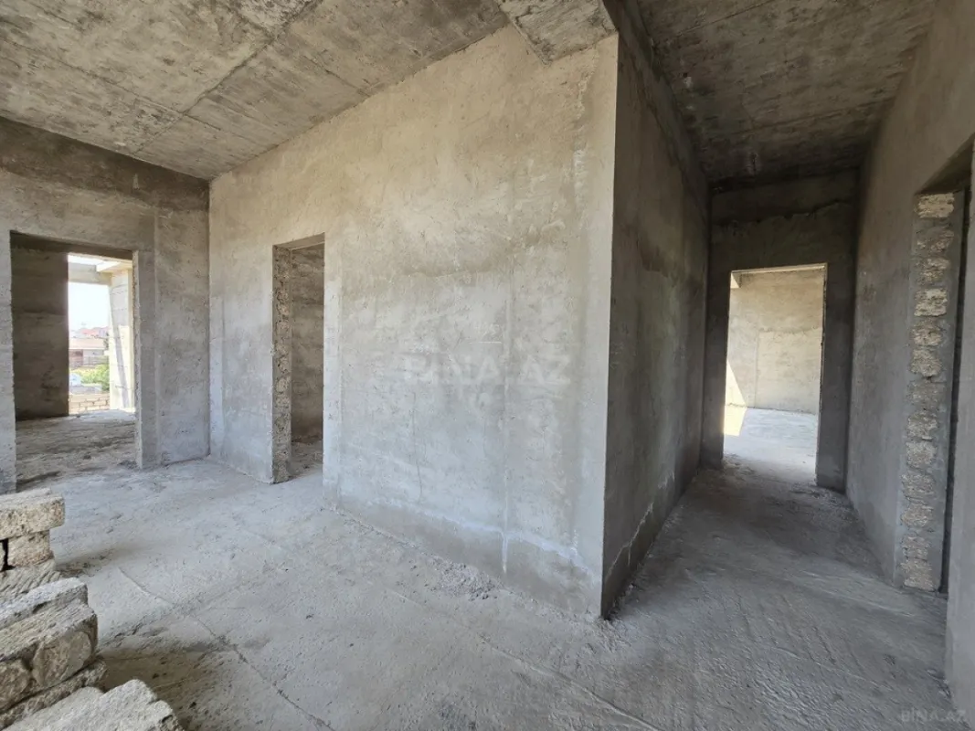 Satılır 8 otaqlı həyət evi 1100 m²