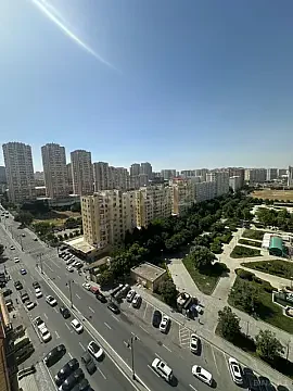 Satılır 4 otaqlı mənzil 181 m²