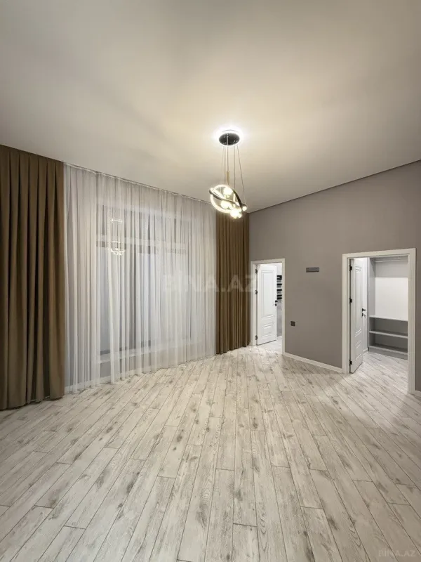 Satılır 4 otaqlı həyət evi 200 m²