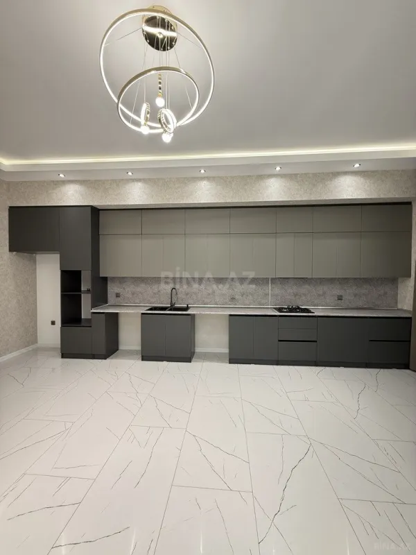 Satılır 4 otaqlı həyət evi 200 m²