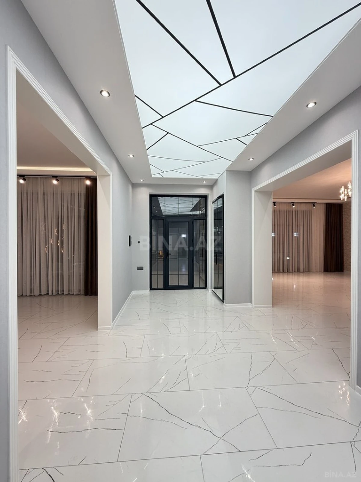 Satılır 4 otaqlı həyət evi 200 m²