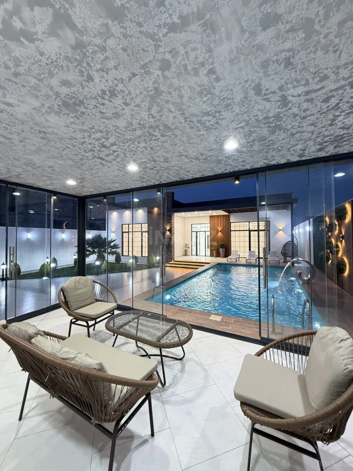 Satılır 4 otaqlı həyət evi 200 m²