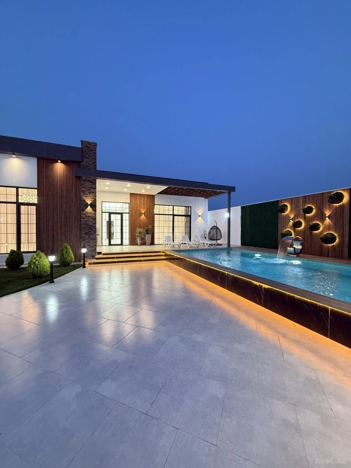 Satılır 4 otaqlı həyət evi 200 m²