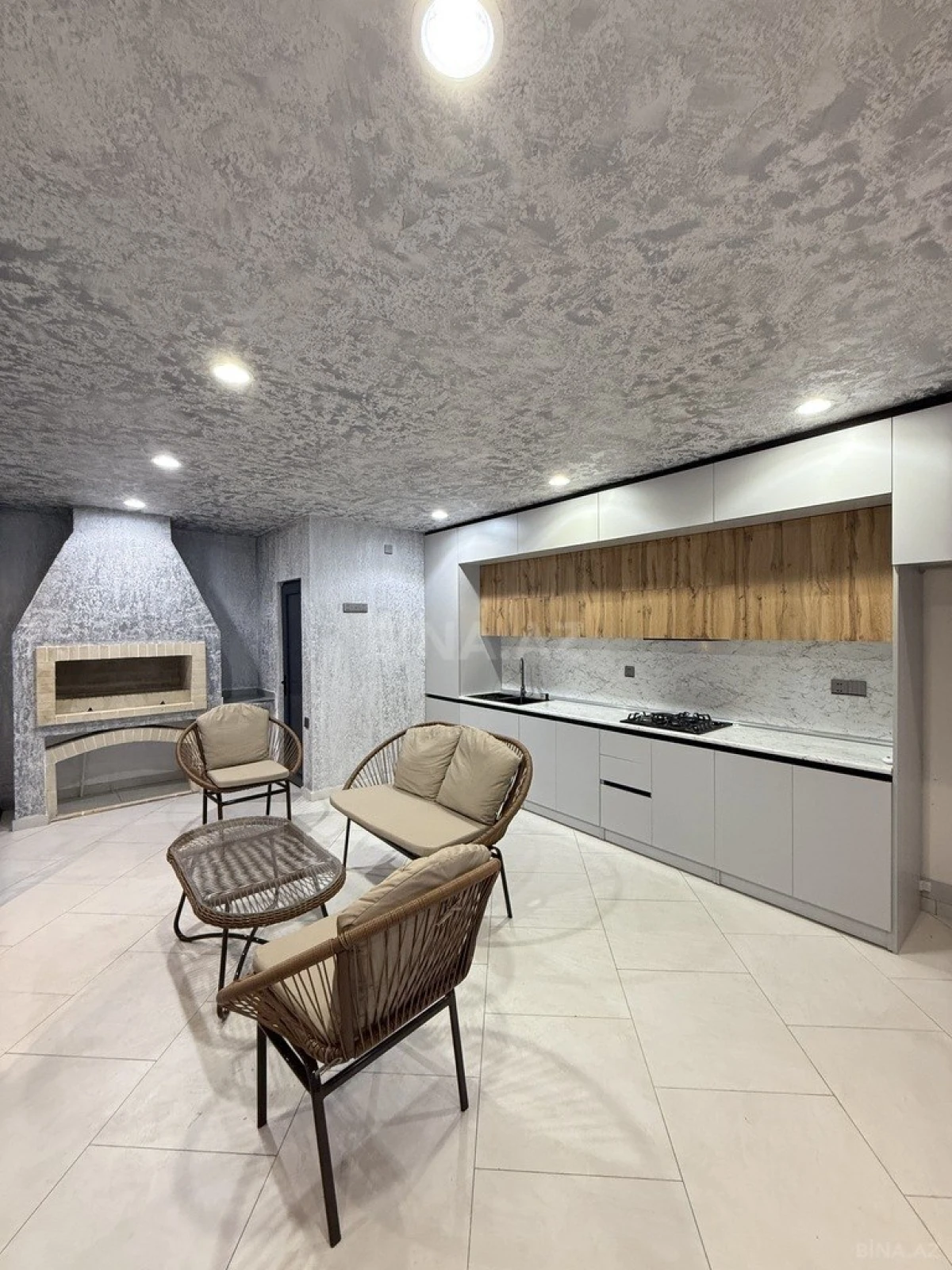 Satılır 4 otaqlı həyət evi 200 m²