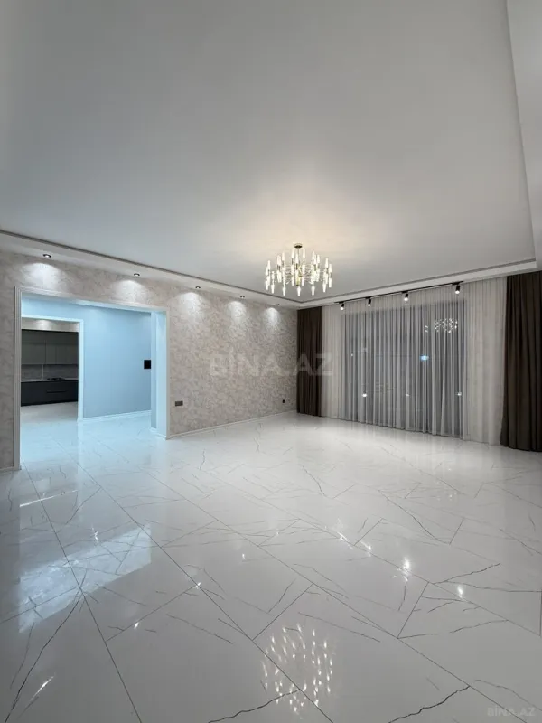 Satılır 4 otaqlı həyət evi 200 m²