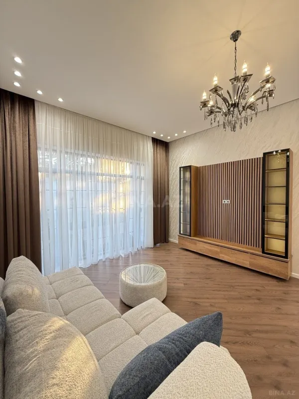 Satılır 4 otaqlı həyət evi 160 m²