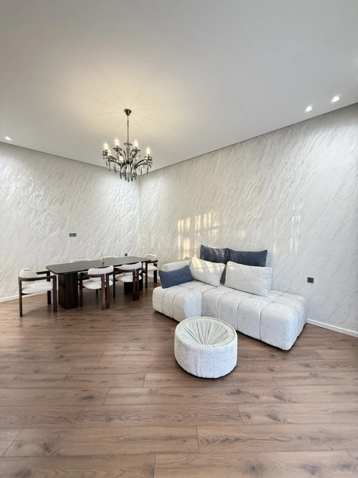 Satılır 4 otaqlı həyət evi 160 m²