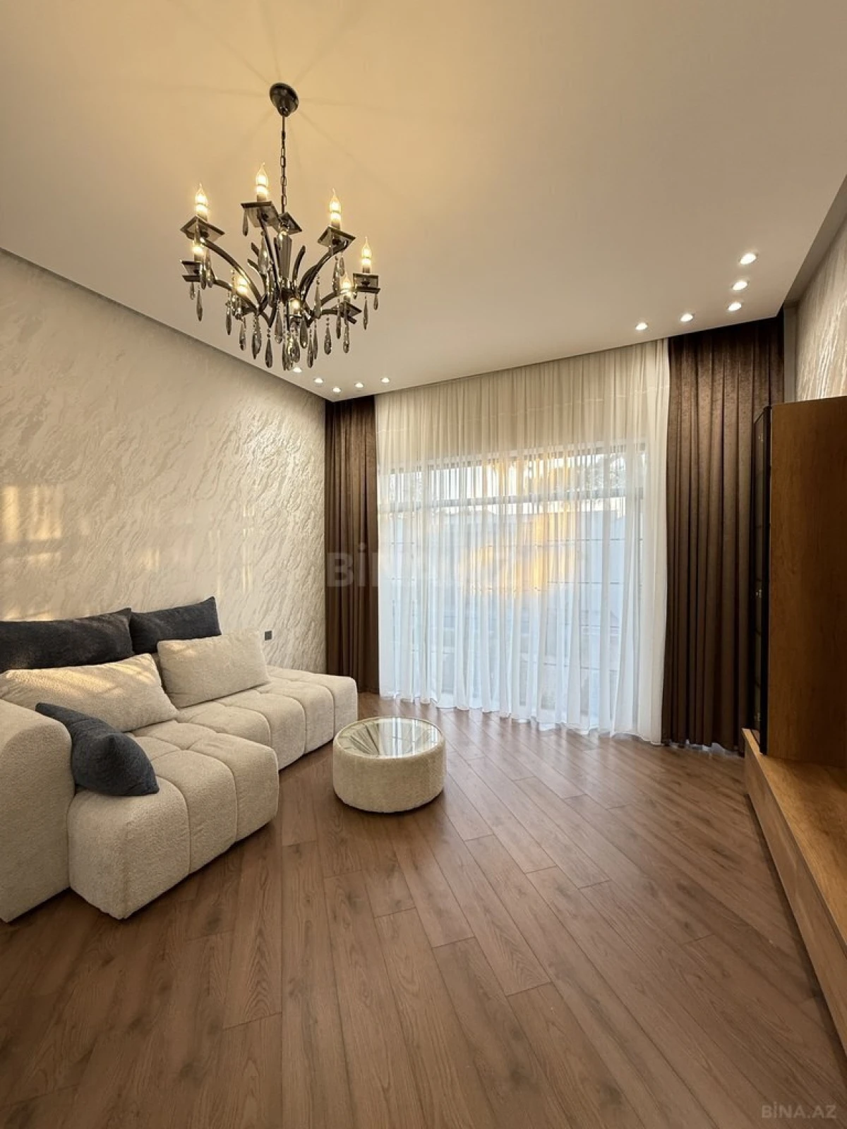 Satılır 4 otaqlı həyət evi 160 m²
