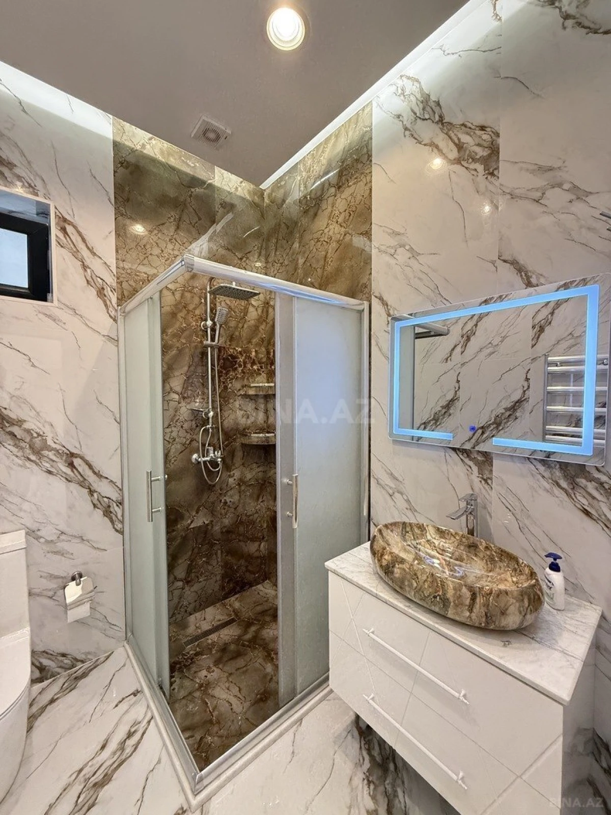 Satılır 4 otaqlı həyət evi 160 m²