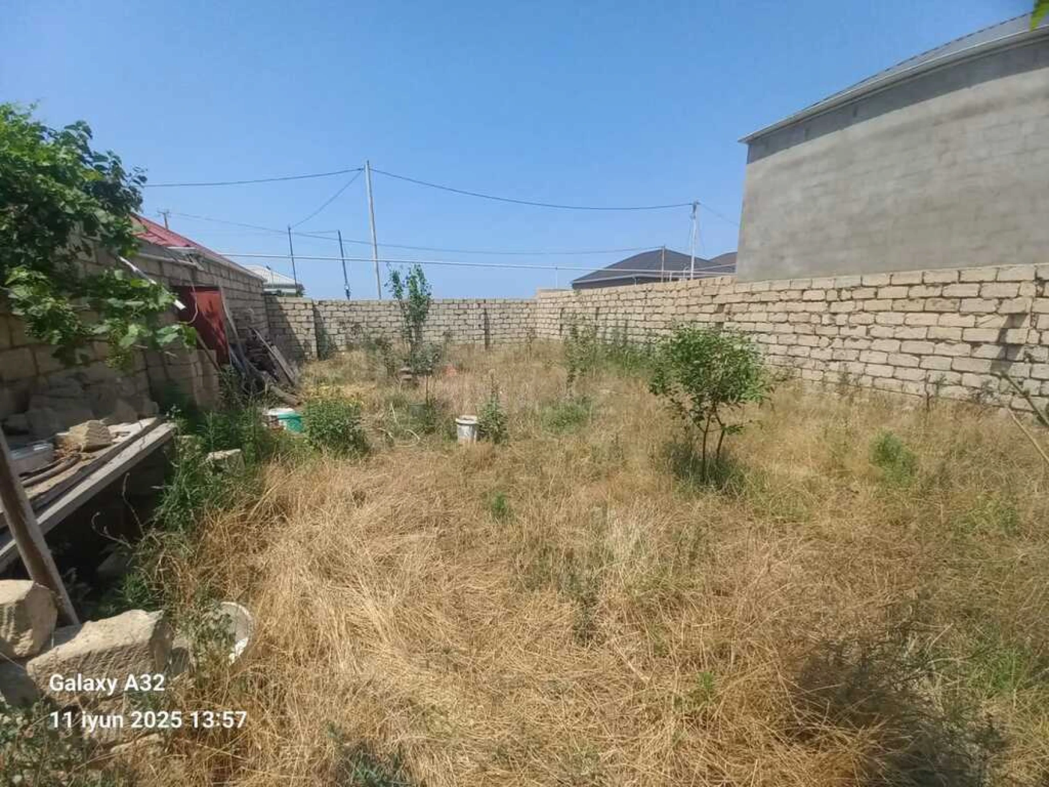 Satılır torpaq sahəsi 2 m²