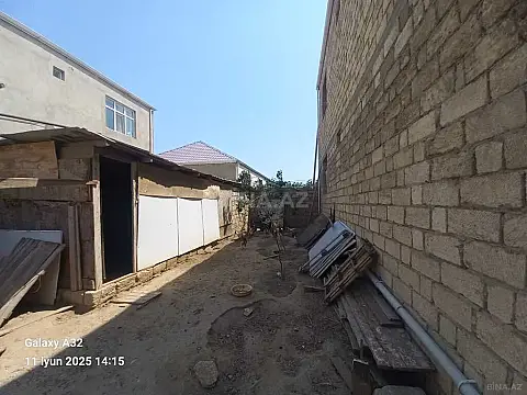 Satılır 7 otaqlı həyət evi 150 m²