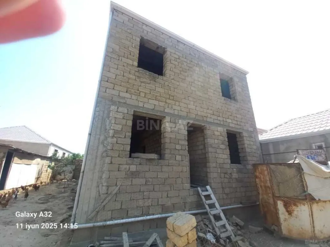 Satılır 7 otaqlı həyət evi 150 m²