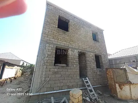 Satılır 7 otaqlı həyət evi 150 m²