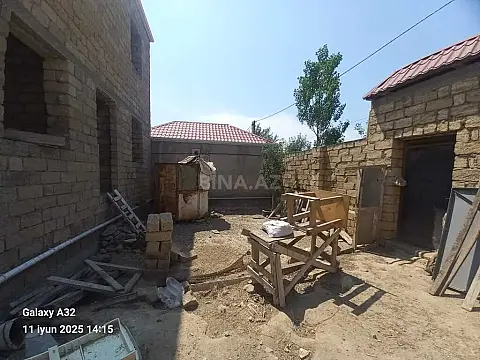 Satılır 7 otaqlı həyət evi 150 m² — Bakı, 8-ci mikrorayon 7 otaq 150.00 m²