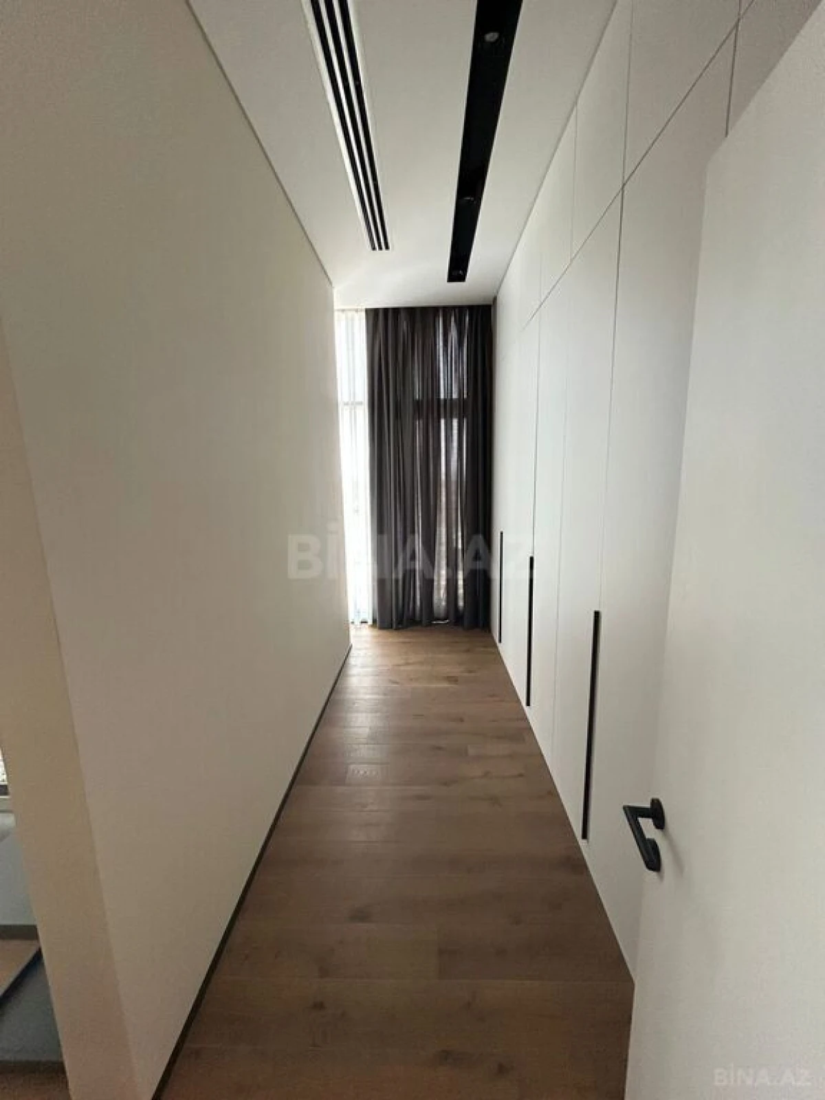 Kirayə verilir 3 otaqlı mənzil 138 m²