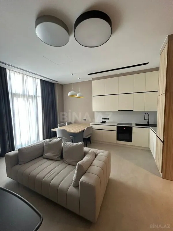 Kirayə verilir 3 otaqlı mənzil 138 m²