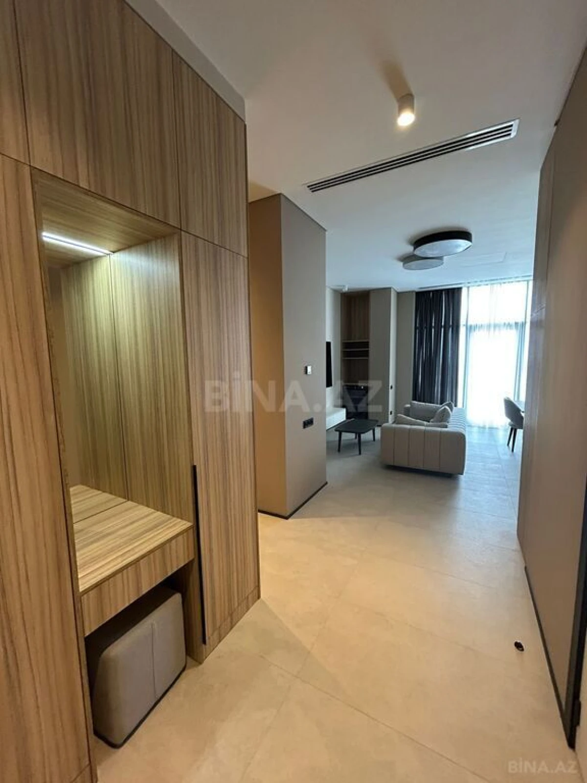 Kirayə verilir 3 otaqlı mənzil 138 m²