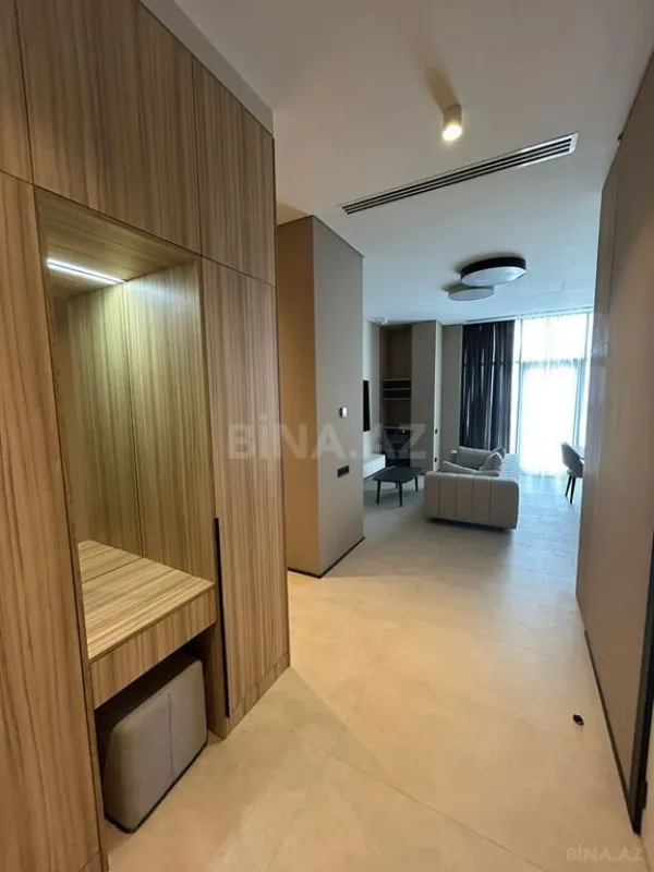 Kirayə verilir 3 otaqlı mənzil 138 m²