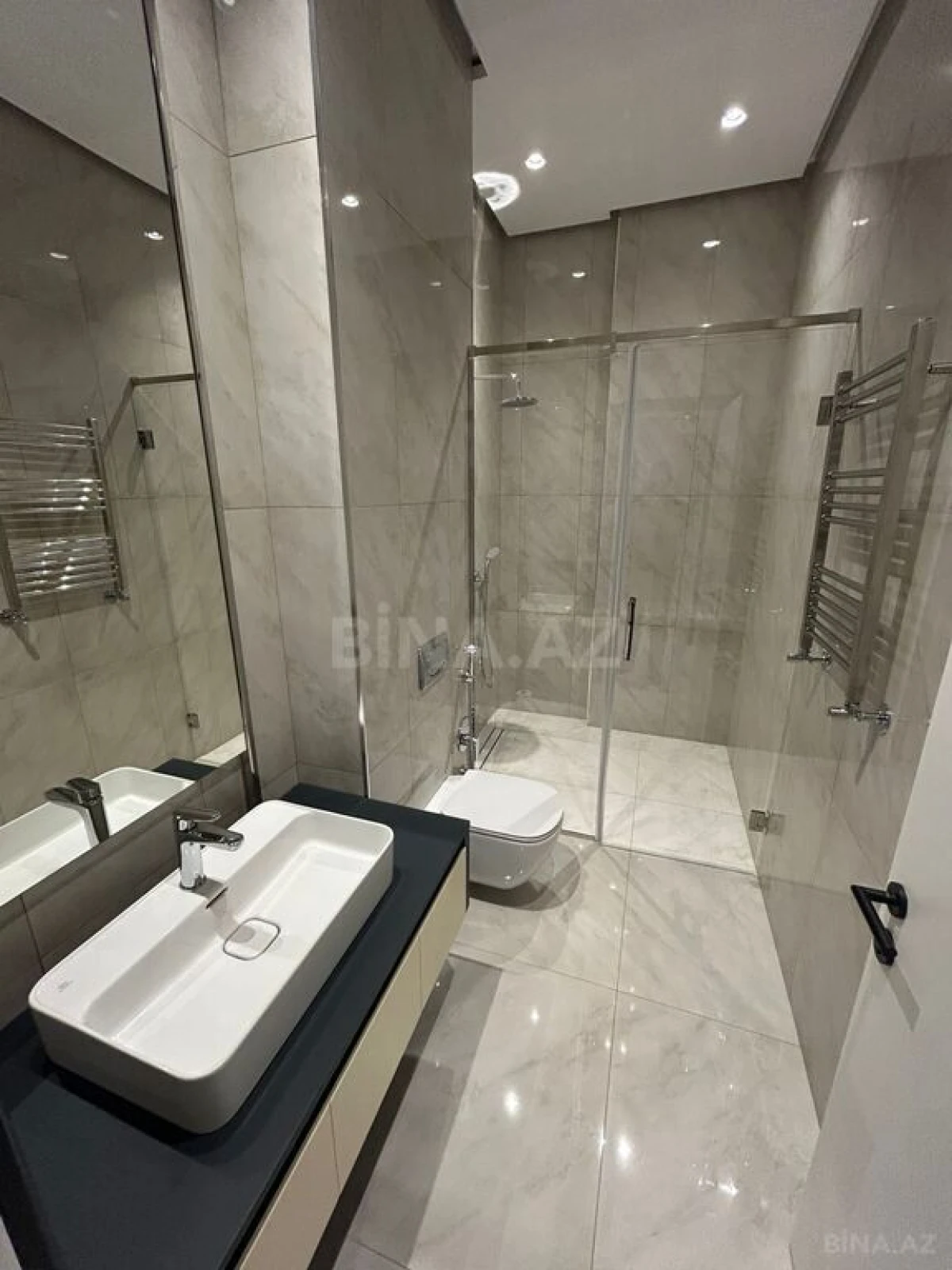 Kirayə verilir 3 otaqlı mənzil 138 m²