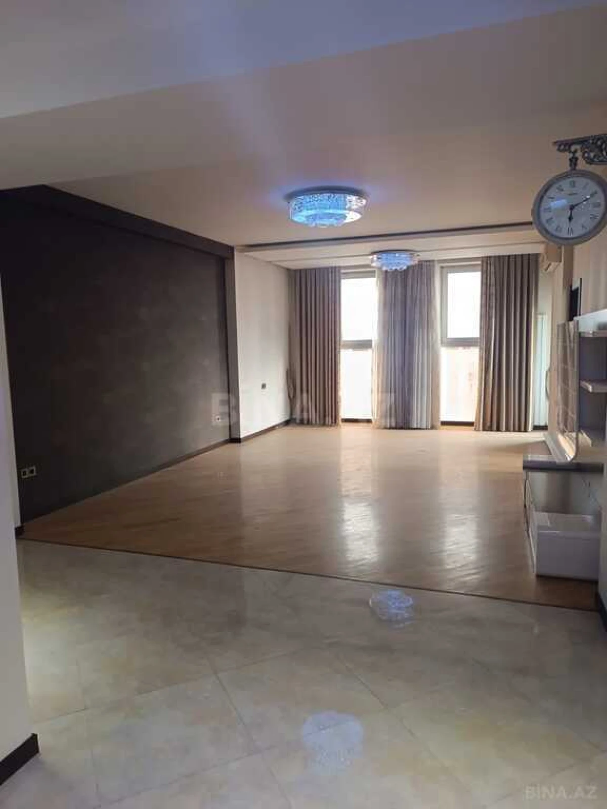 Satılır 4 otaqlı mənzil 210 m²