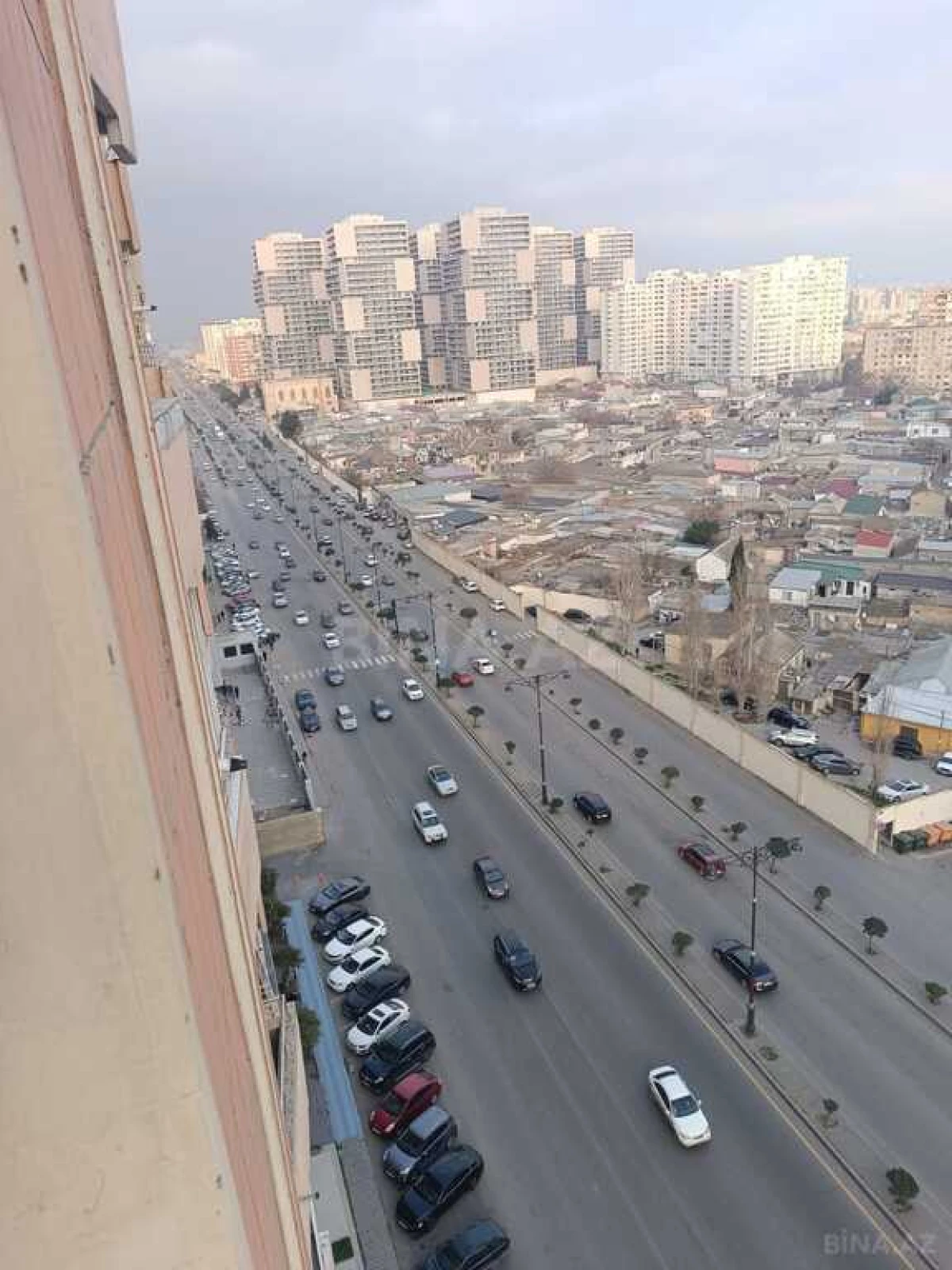 Satılır 4 otaqlı mənzil 210 m²